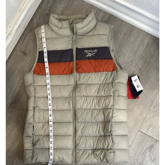 Reebok Other - NWT’s New Men’s Puffer Best Reebok Size Small Sand Color‎ Brown